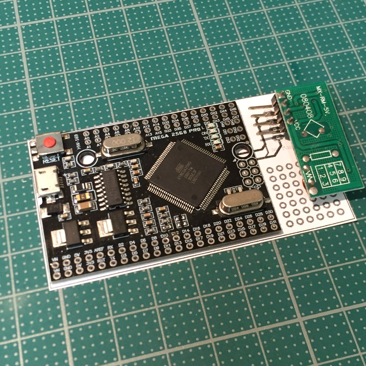 arduinopraxis's tweet photo. PCB on paper for RFLink Gateway with MCU ATmega2560
.
#RFLink #pcb #gateway #433 #MHz #maker #diy #electronics https://t.co/w9OapcGdga
