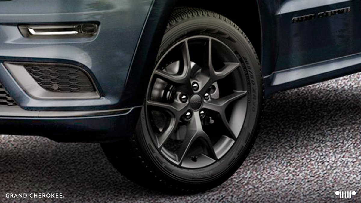 JeepMx's tweet photo. El cofre con diseño aerodinámico y los rines exclusivos de 20 x 8 pulgadas de #JeepGrandCherokee #LimitedX son la definición de elegancia y deportividad. https://t.co/GWJiQb4kNX