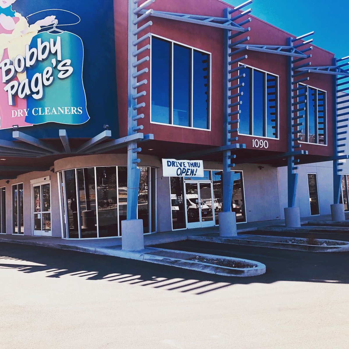 BobbyPages's tweet image. Come visit us at our main facility that offers drive thru service! Here to help however we can #Supportyourlocals #COVID19 #StaySafe #homemeansnevada