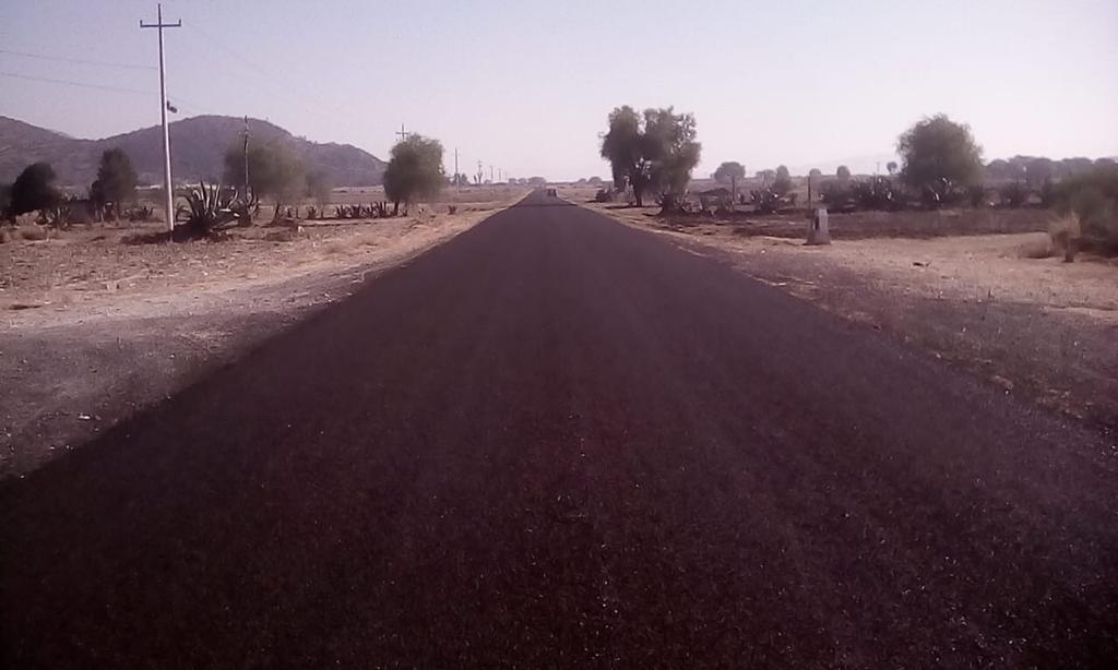 SICT_Puebla's tweet photo. #NosotrosSomosSCT 🦺 Conservación periódica de la carretera Amozoc - Teziutlan del km  30 al km 65 en el estado de #Puebla @SCT_mx @SalvaFdezAyala 👷‍♀️👷‍♂️ https://t.co/0RlinBpTz3