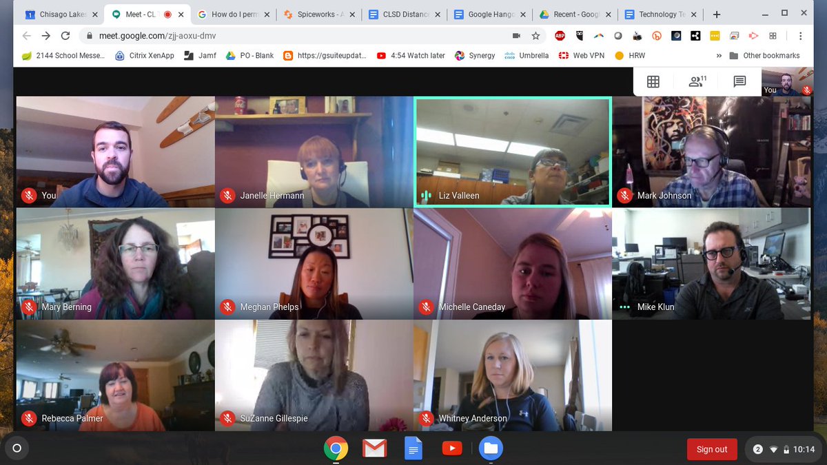 ersimmons's tweet photo. Thankful to work with such a dedicated group of technology leaders! These people are moving mountains right now #WeAreCL  @CLSD2144 https://t.co/arEO36ey2y