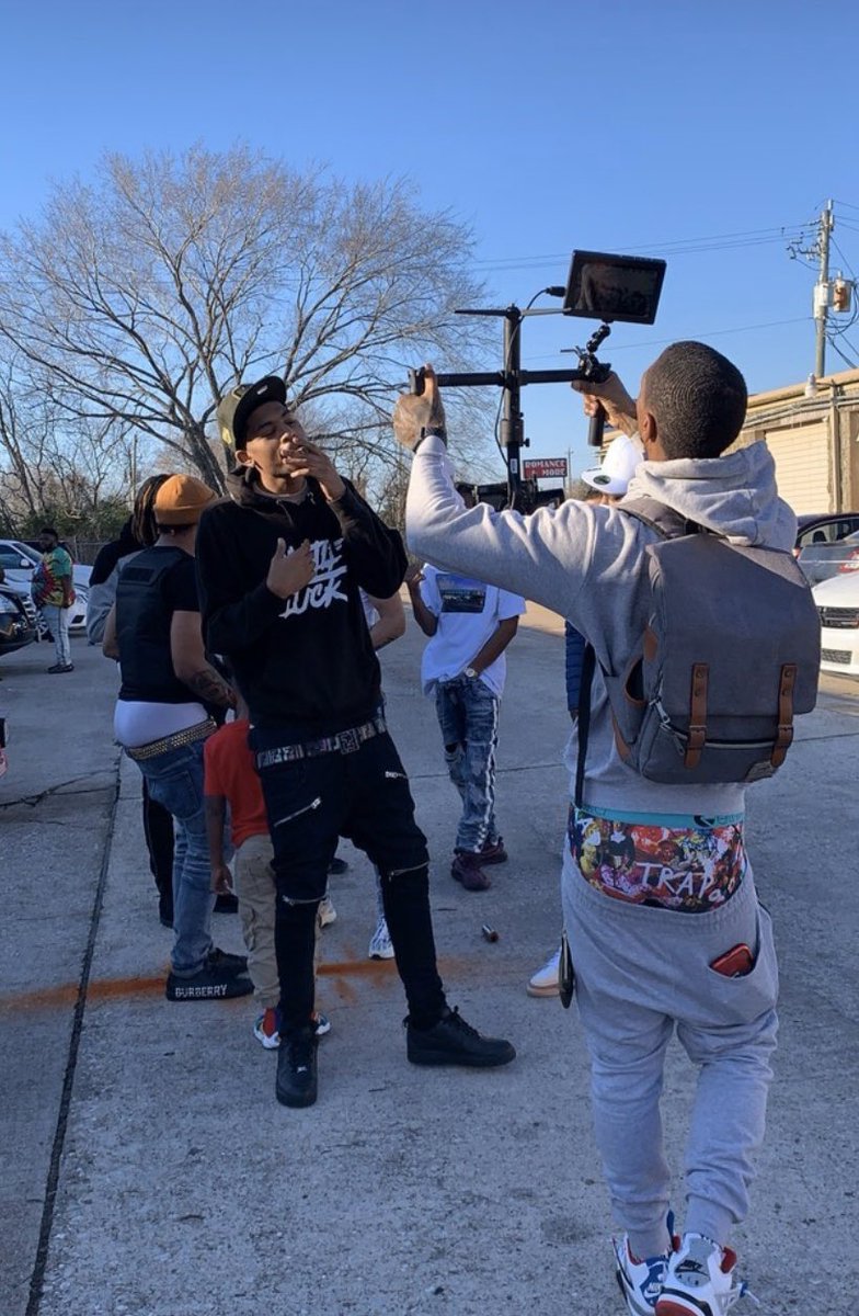 directedbyfendi's tweet photo. Local HTX Photographer/Videographer , Will Travel . I’m Just Tryna Expand My Portfolio . A Retweet Can Help Me Get To Where I’m Tryna Be 🤞🏾 https://t.co/jeCs76TtZg
