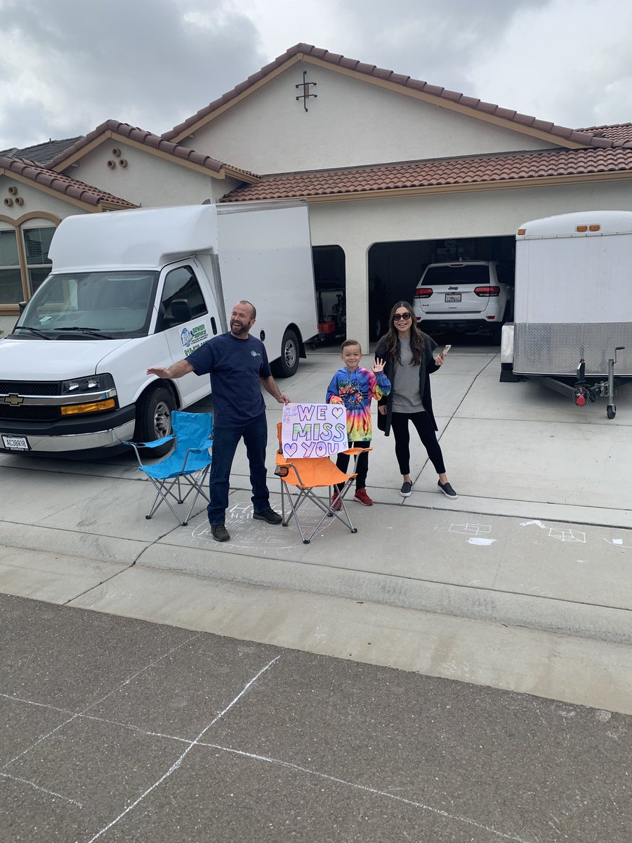 BaumgartnerRCSD's tweet image. OR teacher parade! ❤️ loved seeing all our kids! @RCSDOrchard #RCSDChampions #rcsdk8