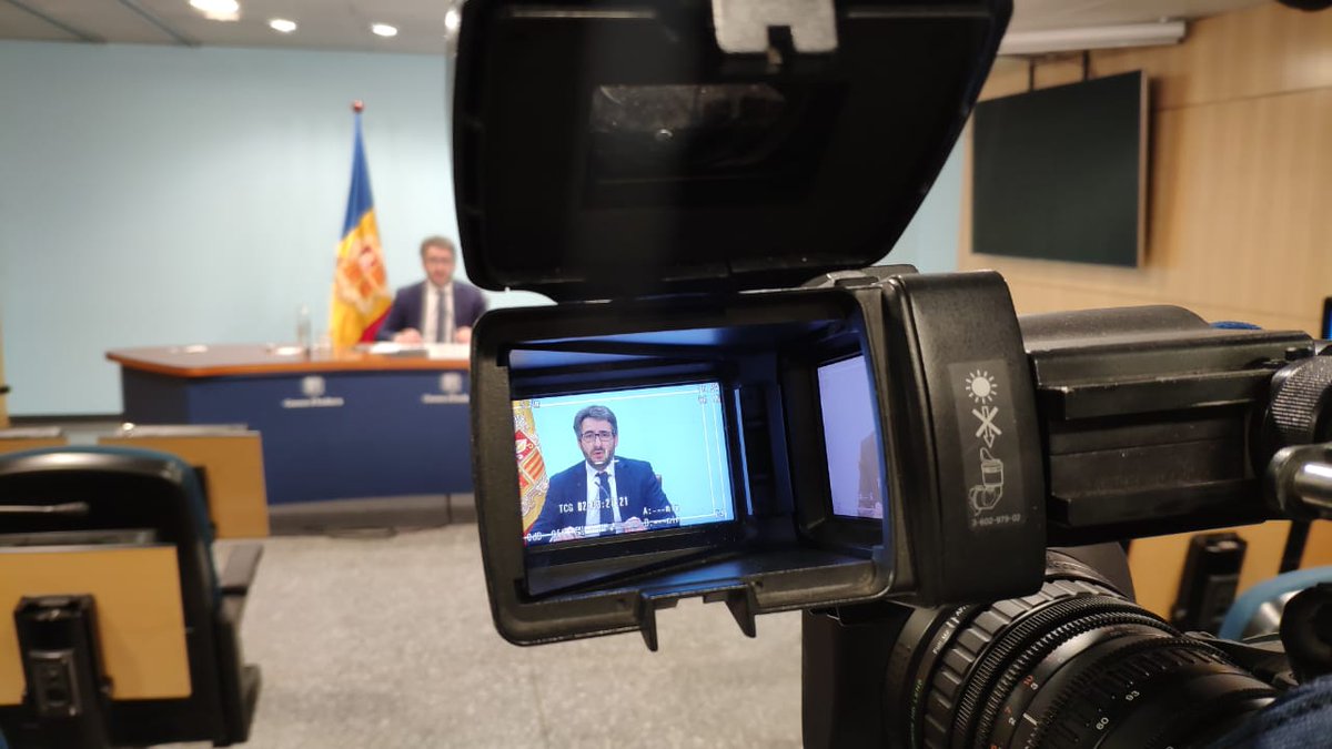 GovernAndorra's tweet photo. Entre les últimes transferències rebudes, @JoverEric ha destacat la que ha realitzat @DonesAndorra per una quantitat de 4.000 euros i la que ha realitzat el Col·legi Oficial d'Arquitectes d'Andorra per un total de 2.000 euros. Moltes gràcies! https://t.co/9bYvHWYG51