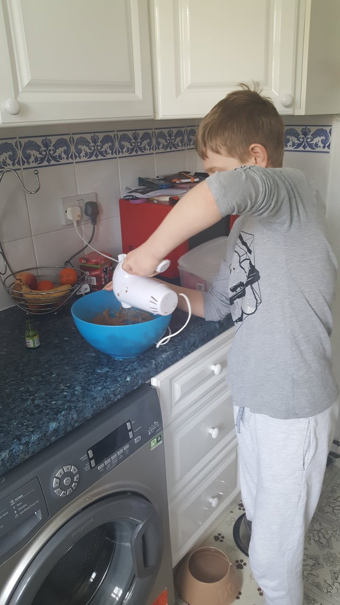 Naomi_Tute's tweet photo. #Homeschooling today we made cakes. Chocolate cakes. ๐ @Poppleton_Road ๐๐watch out tomorrow as the camera/kitchen shy nearly teenager is making spag bol!๐ #couldbeinteresting https://t.co/kT0IRQ1TRH