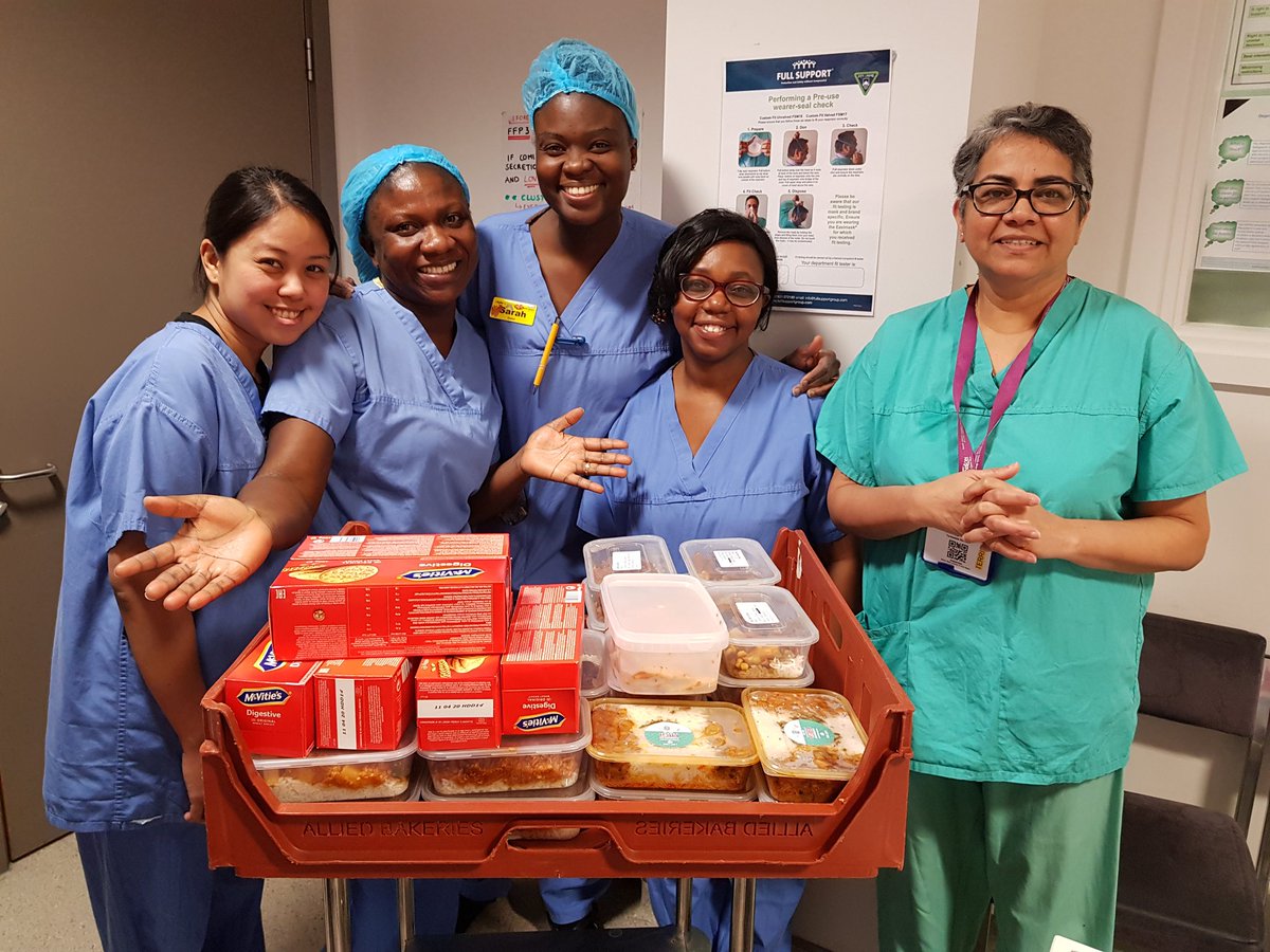 RLHSurgeryHub's tweet image. Our lovely staff on Ward 13D's night shift were so grateful for their food delivery! Thank you @LiRFC @SaffronKitchen @McVities!! @RoyalLondonHosp @SurgeryRlh @teamaccu @peri_team