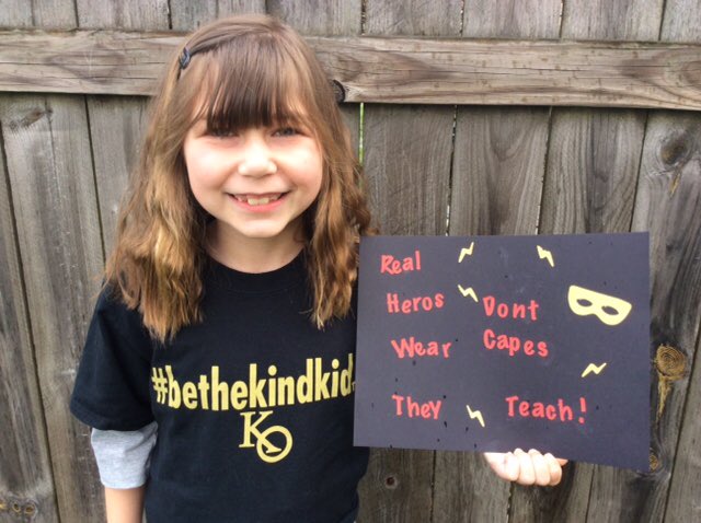 KOGoldenEagles's tweet photo. We couldnβt agree more, Allison! Teachers are heroes, for sure! π¦Έπ½ββοΈπ¦Έπ½ββοΈ Thanks for sharing this #KOKind way to show your apprecaition for all of your teachers ππ¦
π€ @PrincipalMiz #KOKind #bethekindkid https://t.co/uIWwUZ2aLU
