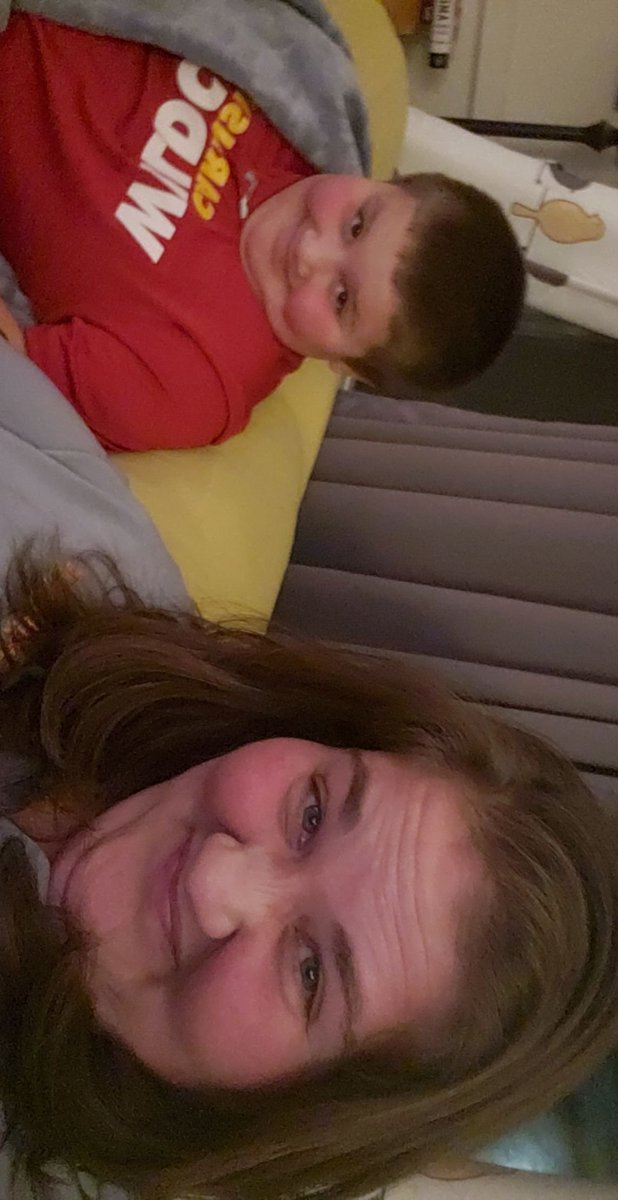 a_cosimo's tweet photo. CATS! I miss your faces reply with your favorite selfie! Good, goofy, anything (appropriate)! #missyouguys #mythirdgraders #pastnpresent https://t.co/pp87IeHz6x
