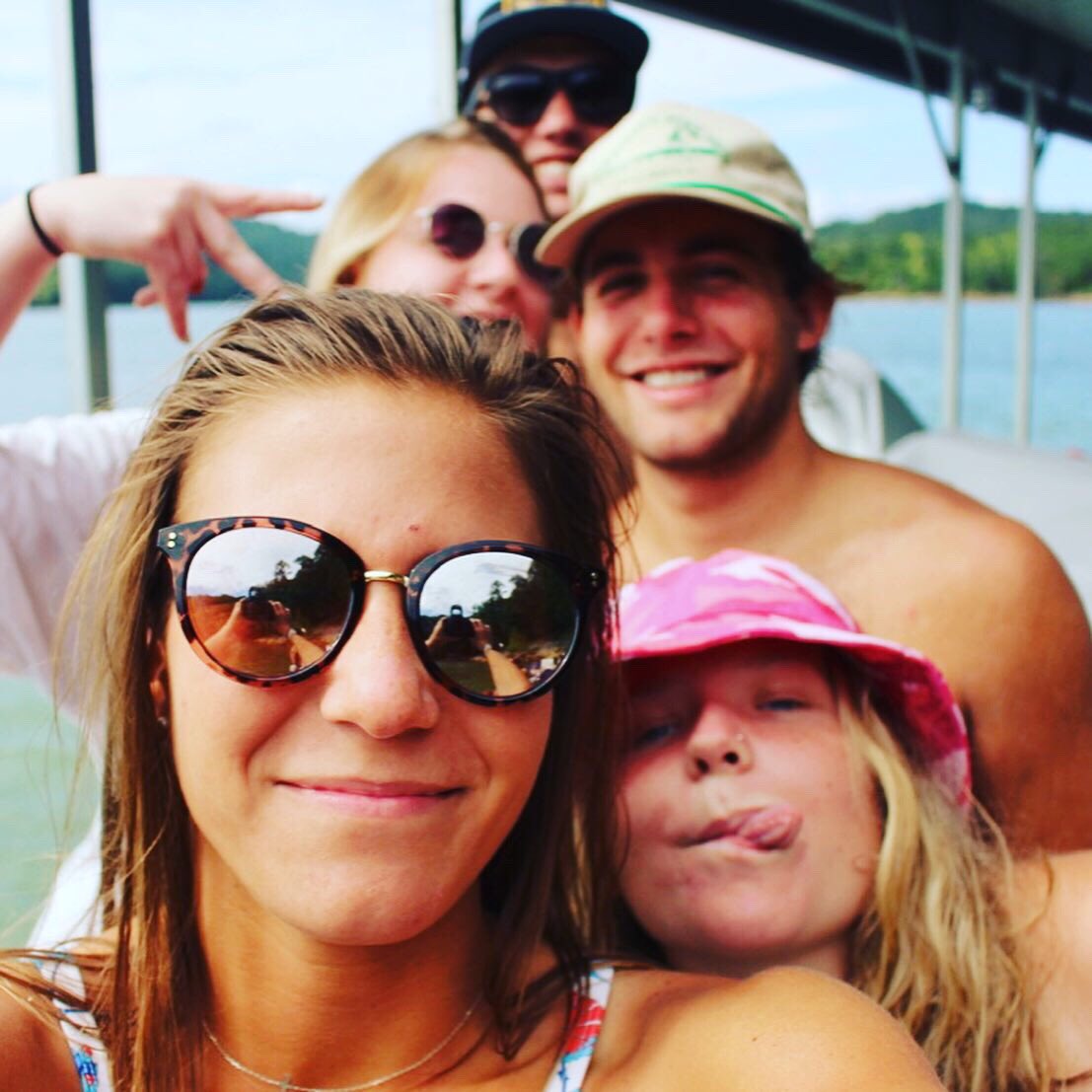 TheCrossUTK's tweet image. The Cross is going virtual via Zoom for our Wednesday night meeting tonight at 8:25 PM EST!!! We will have guest musician John Jackson, get to hear Courtney share her story, and hear Sara bring a message! login here  zoom.us/j/509368579