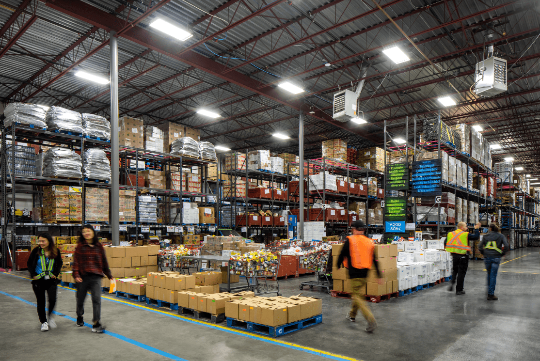 VanFoodBank's tweet photo. The Food Bank is NOT requiring proof of income at this time; we are 100% focused on getting healthy food to those in need during the COVID-19 crisis: https://t.co/uCEVriDE32 https://t.co/AgpbblK6iE
