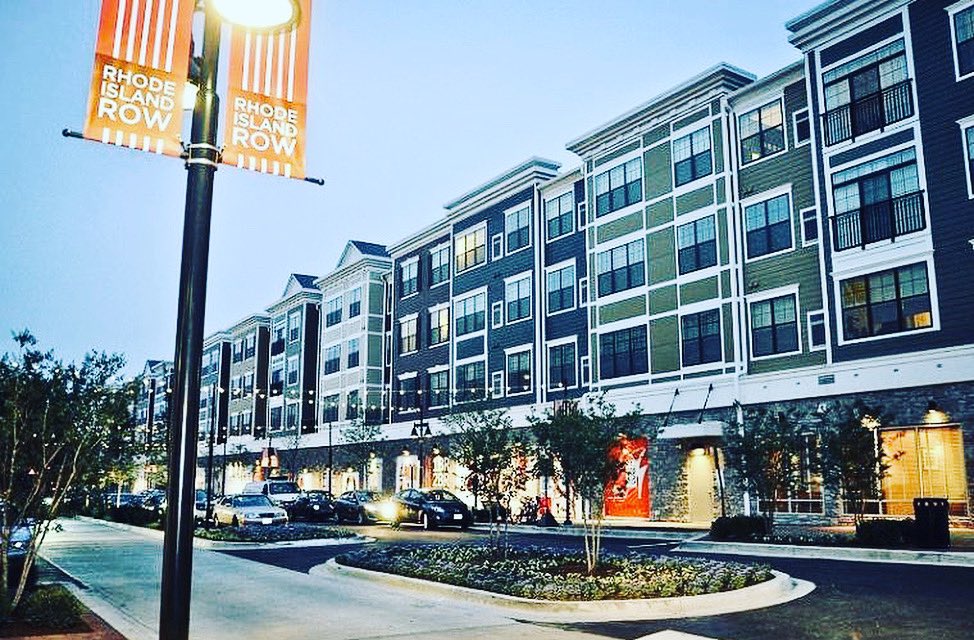 Have to love that Rhode Island Row Aesthetic 😍

•
•
•
•
•
•
•
#photography #apartment #apartments #propertymanagement #bozzuto #aesthetic #stunning #beautiful #community #positive