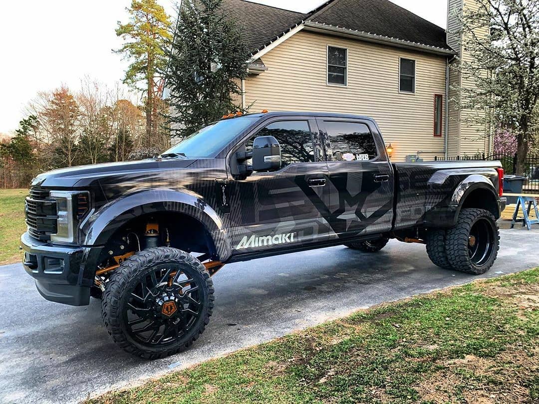 dubmagazine's tweet photo. Let's get dirty @varnbilt #dubmagazine #dubirtint @dubirtint #tiswheels @tiswheels https://t.co/vMRPLW5wbm