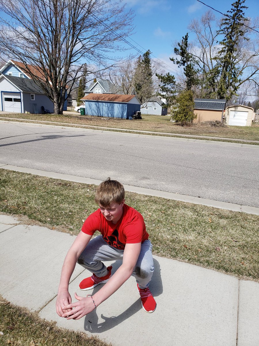 BigbRyanb19's tweet photo. 60 minutes of exercise a day keeps the mental insanity away #coronapocolypse @blokhuis_jack @MitchBlokhuis @WRapidsTrack @WRapidsFootball https://t.co/eg3k8n8z14