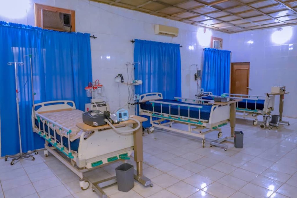 KBStGovt's tweet photo. In the unlikely event that it is required, intensive care facilities exist in Sir Yahaya Memorial Center Birnin Kebbi. To further strengthen our workforce, state employed nurses are currently in training @NatHospital_ABJ. #StaySafeNigeria #coronavirus #COVIDー19 #preparedness https://t.co/qAI9pR6kut