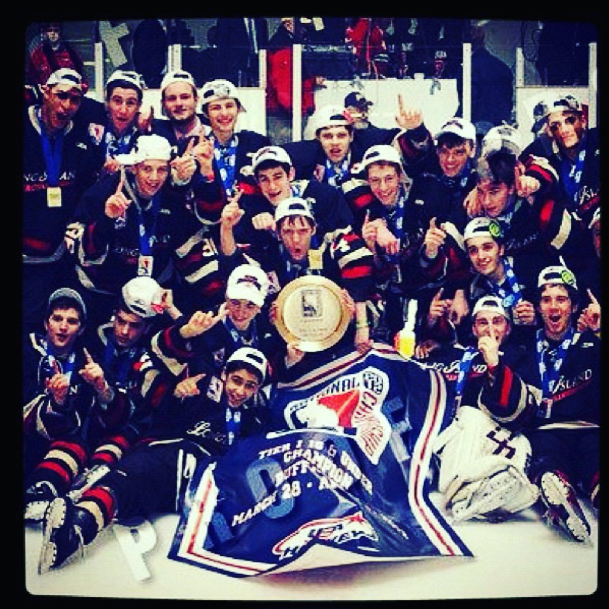 LIRoyalsAAA's tweet photo. 1/2
8 Years Ago Today
2012 LI Royals 16U Tier 1 National Champions. You can stay on LI and win a natty and advance to the next level. #proofpudding
#stayhome #superiorACADEMY #LIStrong💪🏼 #95Royals https://t.co/zQCLHBxxot