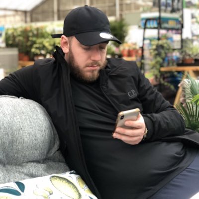 10Tomrobbo's tweet photo. #NewProfilePic #technicaltom https://t.co/fIFlzcBVFa
