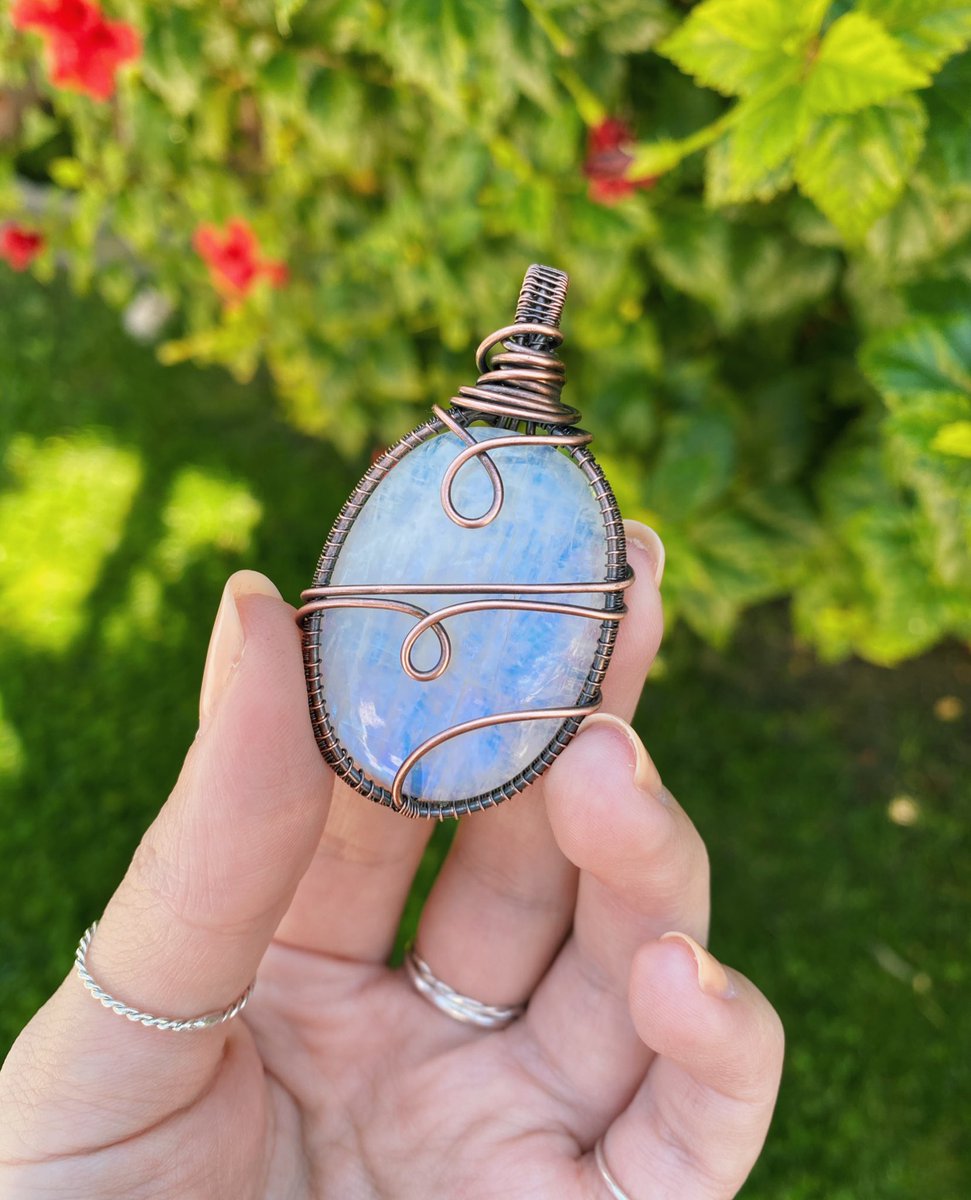 wasssupliz's tweet photo. 🦋 GIVEAWAY 🌟
I adore u all SO much 🥺 thank u for always supporting me! 

💛 1 winner wins both items (details + videos in thread) 

🌼 rules
✨ follow me
✨ retweet this tweet

🌸 extra entries (optional)
✨ tag a friend 
✨ follow my ig @/loveflutterbygems

🌈 ends April 17th https://t.co/2VGiaQmalv