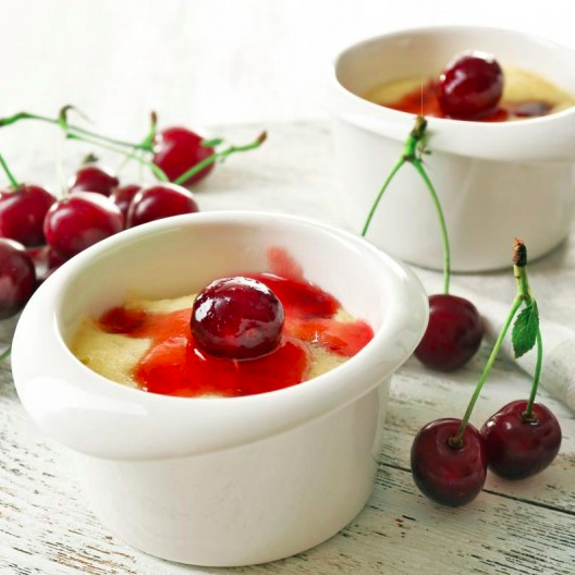 Beaba_Spain's tweet photo. Damos la bienvenida al mes de #abril y al inicio de la temporada de cerezas🍒 con este riquísimo postre😋 #RecetaBabycook  
-
#recipe #food #babyfood #familia #puericultura https://t.co/3xQWS9Uov9