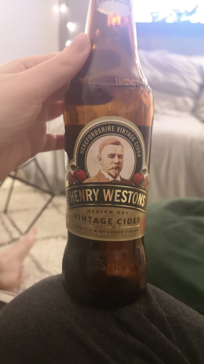 tashhugs2000's tweet photo. @Henry_Westons I love your cider but this batch has definitely gone off 🤮 https://t.co/UIG08TTIKO