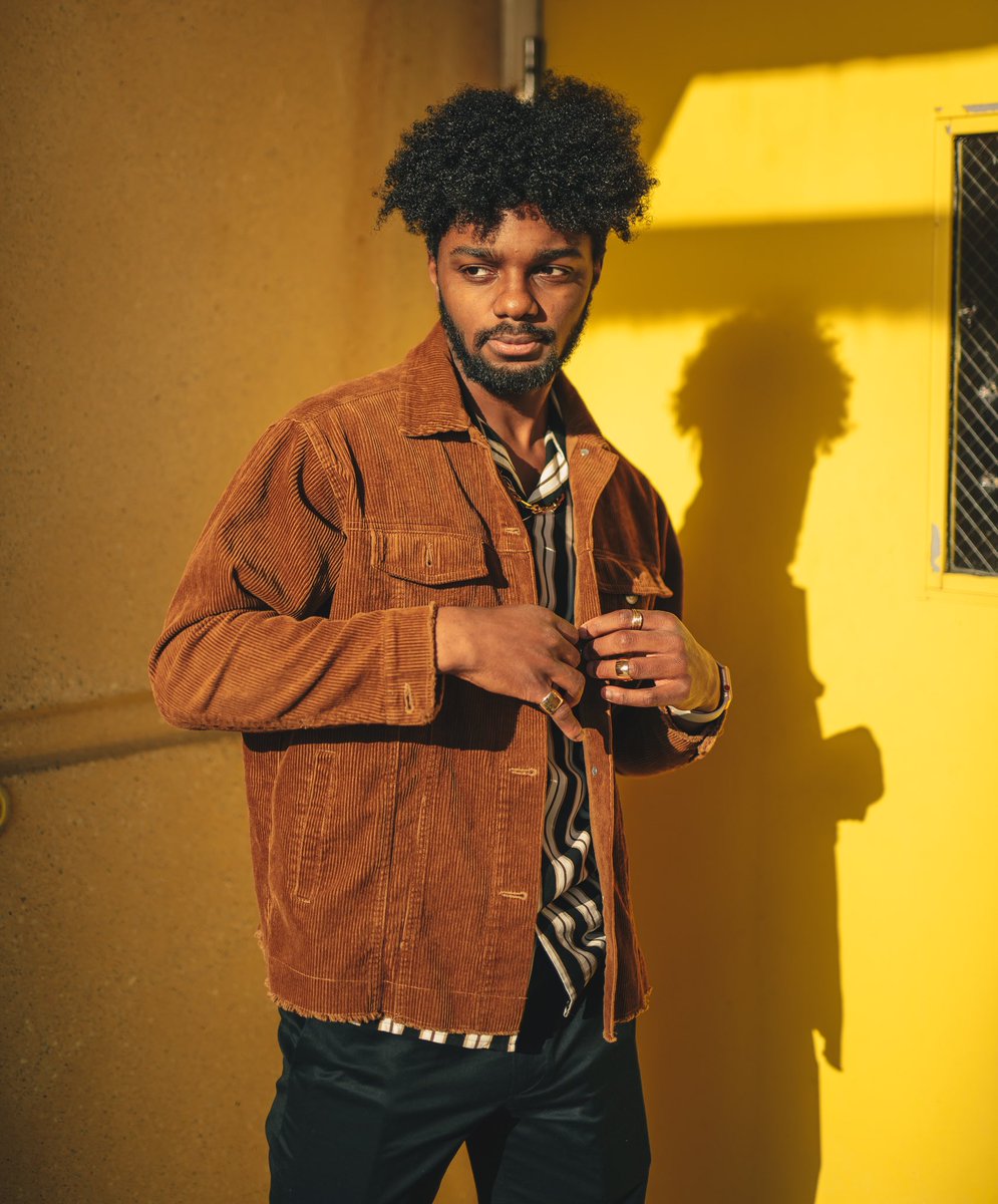 sonderapi's tweet image. Linked up w/ my guy for an Express collaboration and a quick social distancing approved flex 🦋 #expresspartner #expresslife