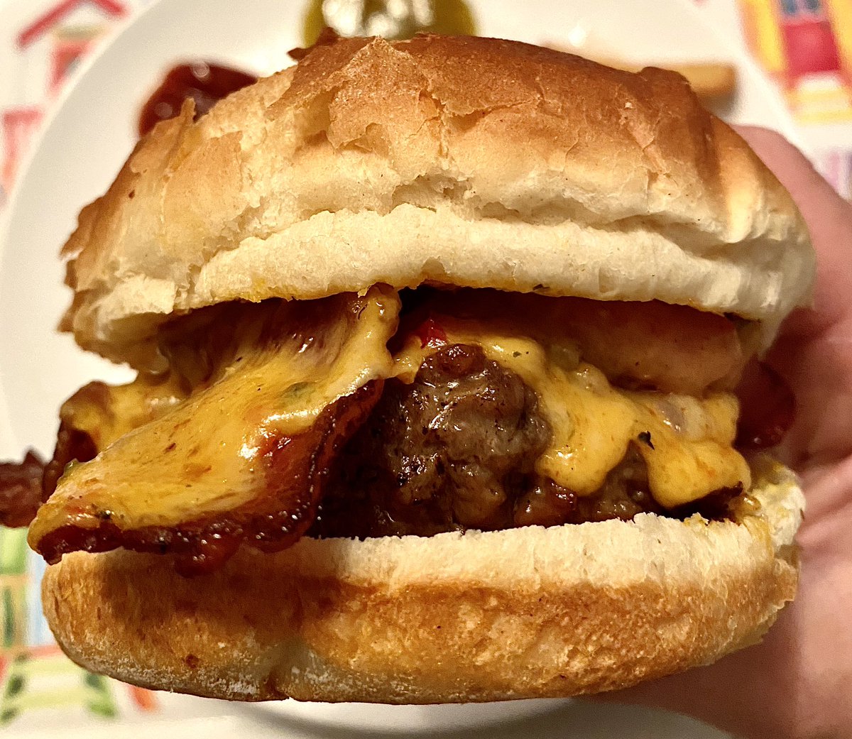 Si_Bags's tweet photo. Midweek burger times... ๐ฅ๐ง๐๐คค#LockdownBurger https://t.co/LEmcUcmqMh