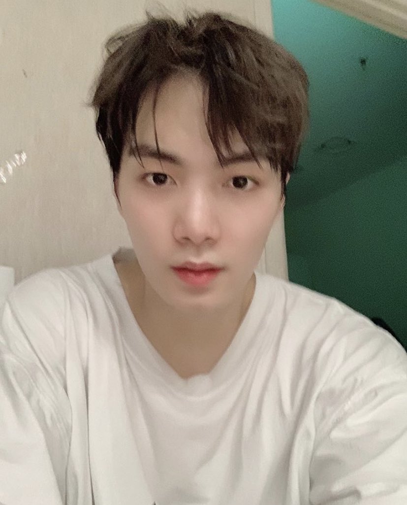 slightly blurry selfies is the kim jonghyun brand