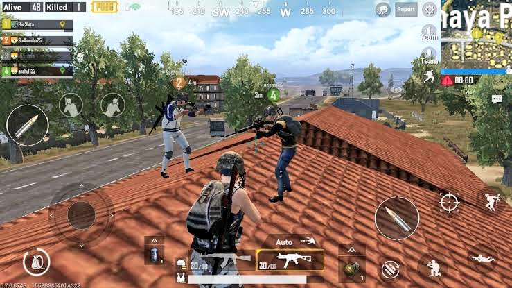 _Chal_Hatt's tweet photo. Girls ON Roof        Boys On Roof https://t.co/Gt7IYiVXJc