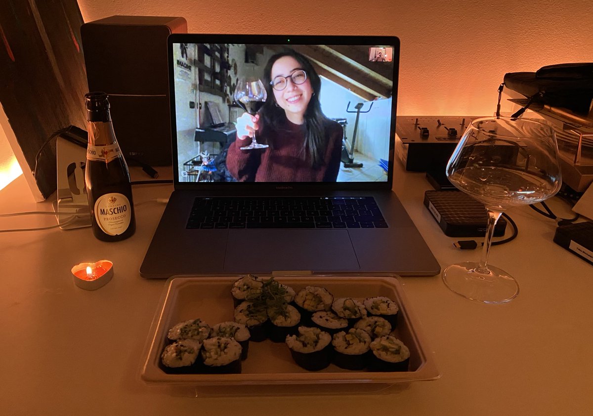 Tobia_Singer's tweet photo. @ENTERSHIKARI one year ago, we met at your concert in Milan and we fell in love during Airfield // today, we’re celebrating our anniversary quarantined in our homes drawing and listening to that song 🤍🔺 https://t.co/b8rQRh3dyo