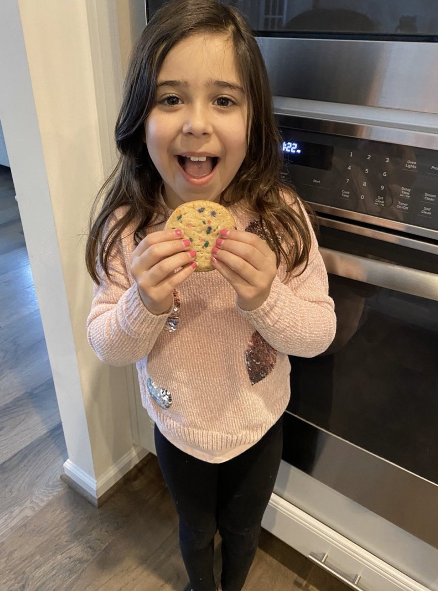 seipgr's tweet photo. What’s Cooking Wednesday: cookies!!! 🍪 @MadisonsTrust16 https://t.co/enDws8nlAq