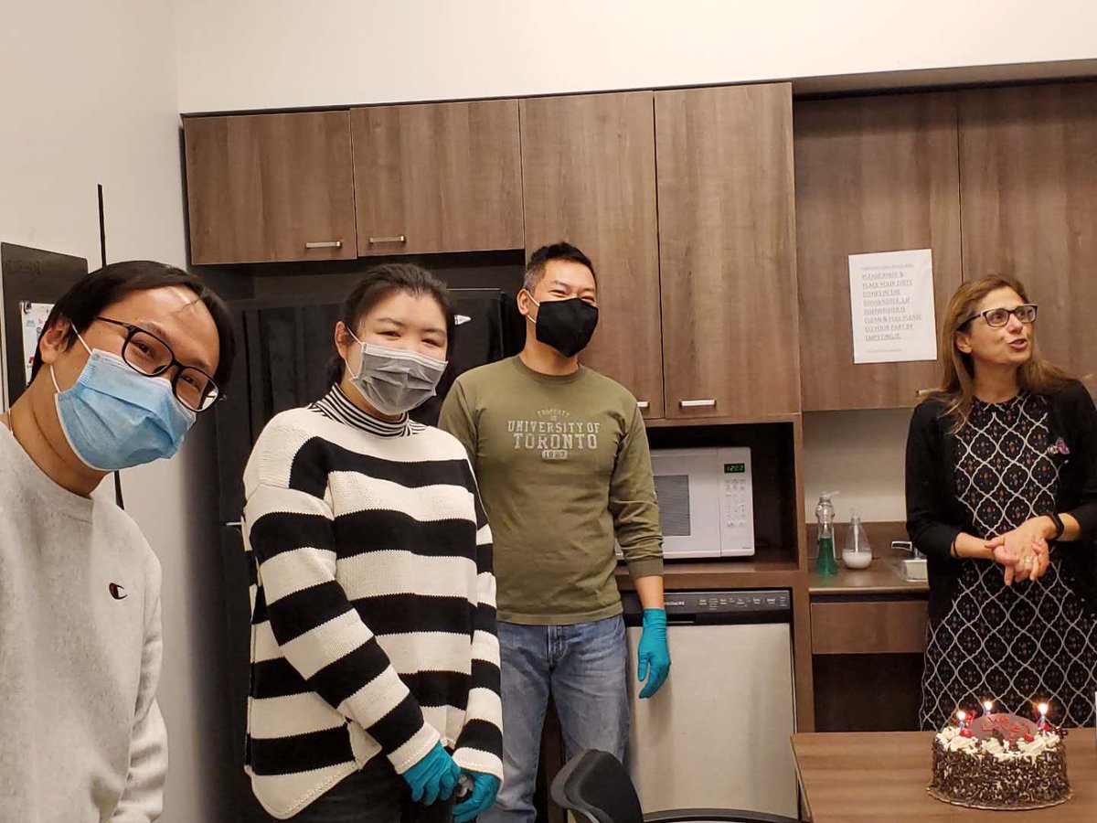 Celebrating #mybirthday with a #veryspecialteam #somearemissing #SocialDistancing #blessedtohavetheseguys #proudtoworkatbmo #bmofamily #boldlygrowingthegood #thankyouforthtinkingofme #cheers🥂