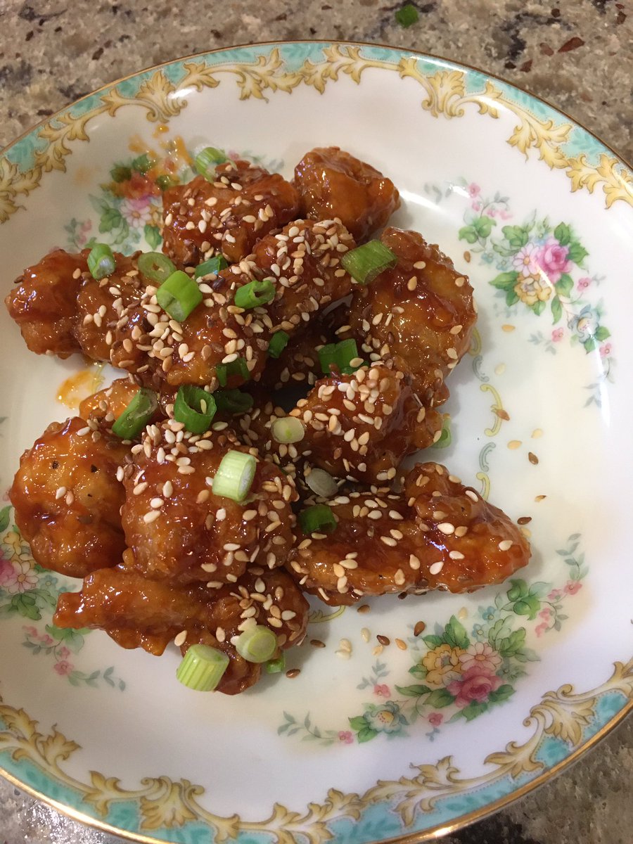 MissyToffee's tweet image. I use my wok once every five years. I’ve used it twice this week #quarantinecooking  #sesamechicken