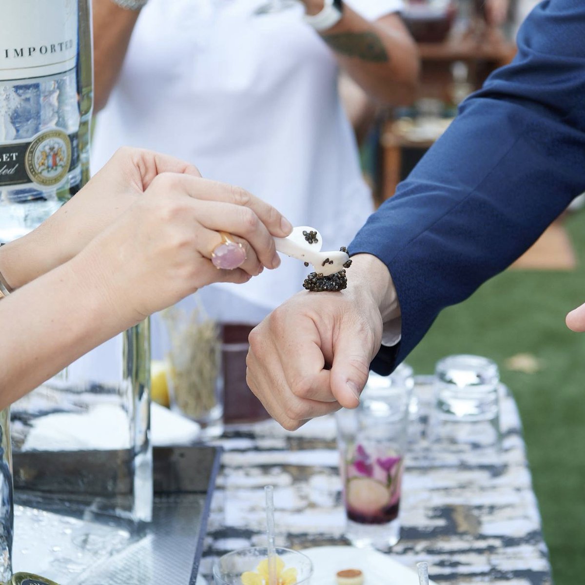Happy Hump Day, Caviar Bump Day! We can't wait to be back in action and serving you all caviar bumps!

*Disclaimer, please wash your hands for 20 seconds before you indulge in a caviar bump

#caviardreams  #caviarbumps #thecaviarco