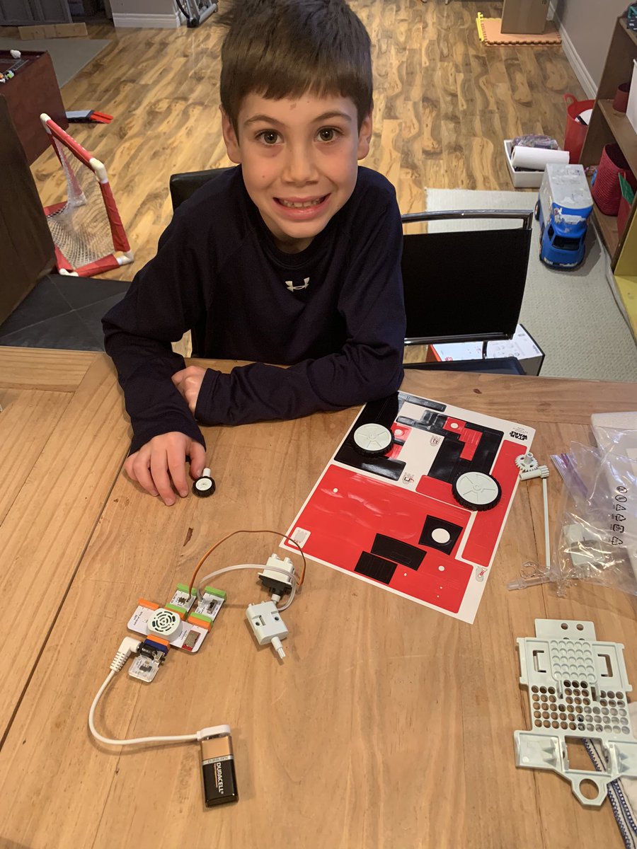 crtfinnie's tweet photo. Thanks @littleBits for the very cool Droid Maker! My son is enjoying the learning happening during these times 
#littlebits #droid #R2D2 #programming #robotics @starwars #starwars https://t.co/7tu4h1ISRW