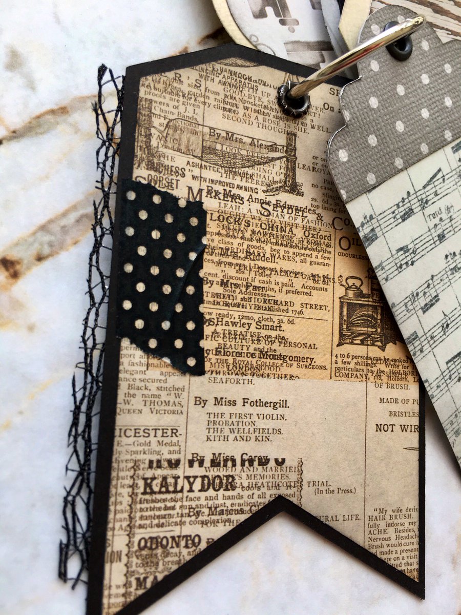 Papercutsnsuch's tweet image. Finished up those tags! #HandmadeEphemera #journaltags amzn.to/2ysjV5J