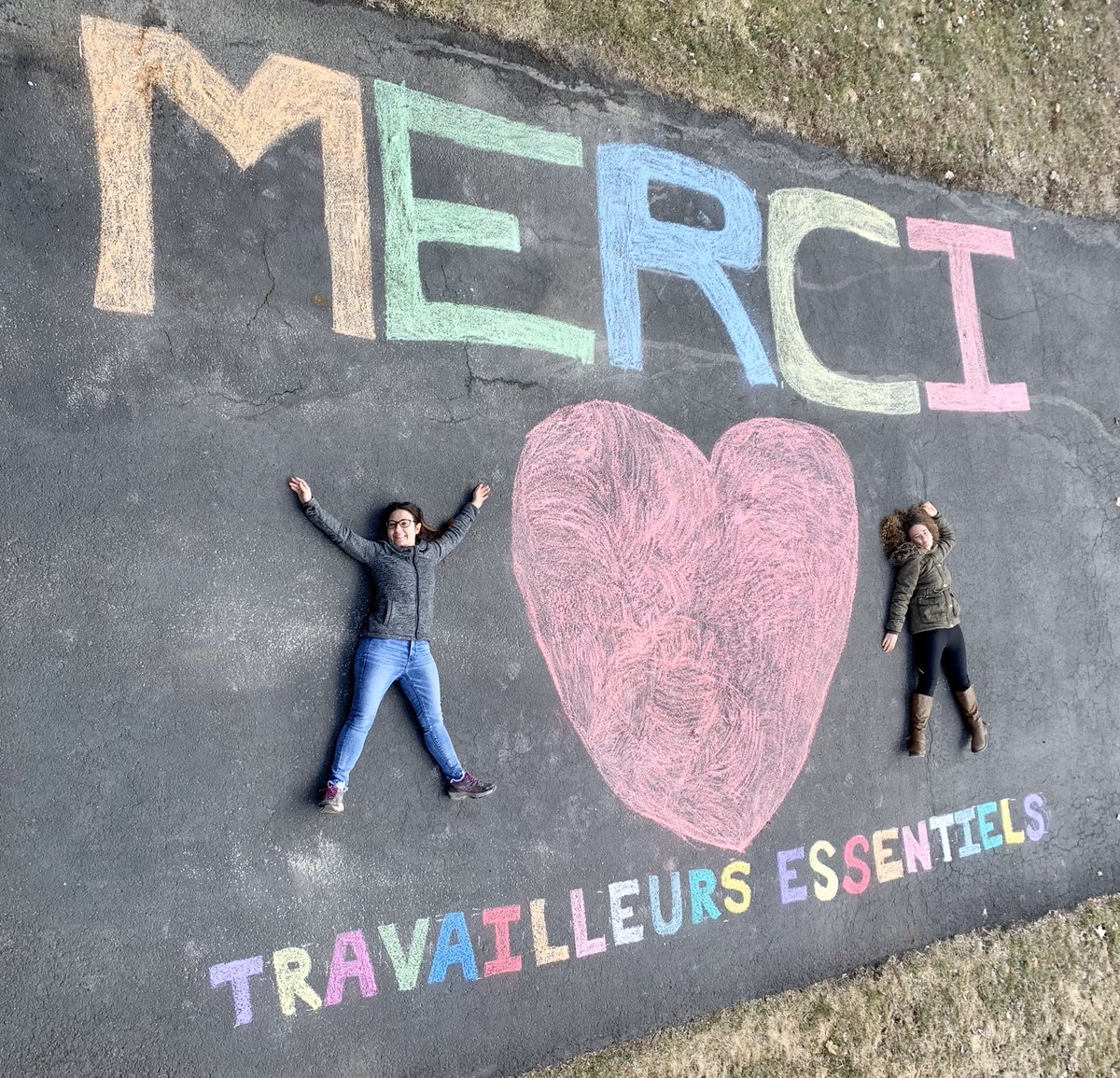 Une touche de reconnaissance envers les gens qui, au péril de leur sécurité, travaillent pour nous. Merci d’entreprendre ce que vous faites à tous les jours pour le bien-être d’autrui.

#adls #DistanciationSociale #StayAtHome #CaVaBienAller #moncepeo