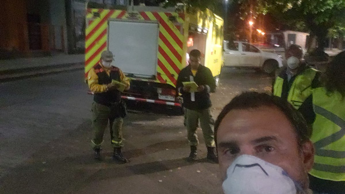 LODESTARONBASE's tweet photo. Continuamos con nuestro plan de sanitización masivo en diversos puntos del país, como Los Lagos, San José de la Mariquina, Cañete, y muchos más, con el fin de desinfectar lugares de alta concurrencia pública y evitar la propagación del Coronavirus #Yomecuidotecuidoymedejocuidar💪 https://t.co/FVEWcYaYo4