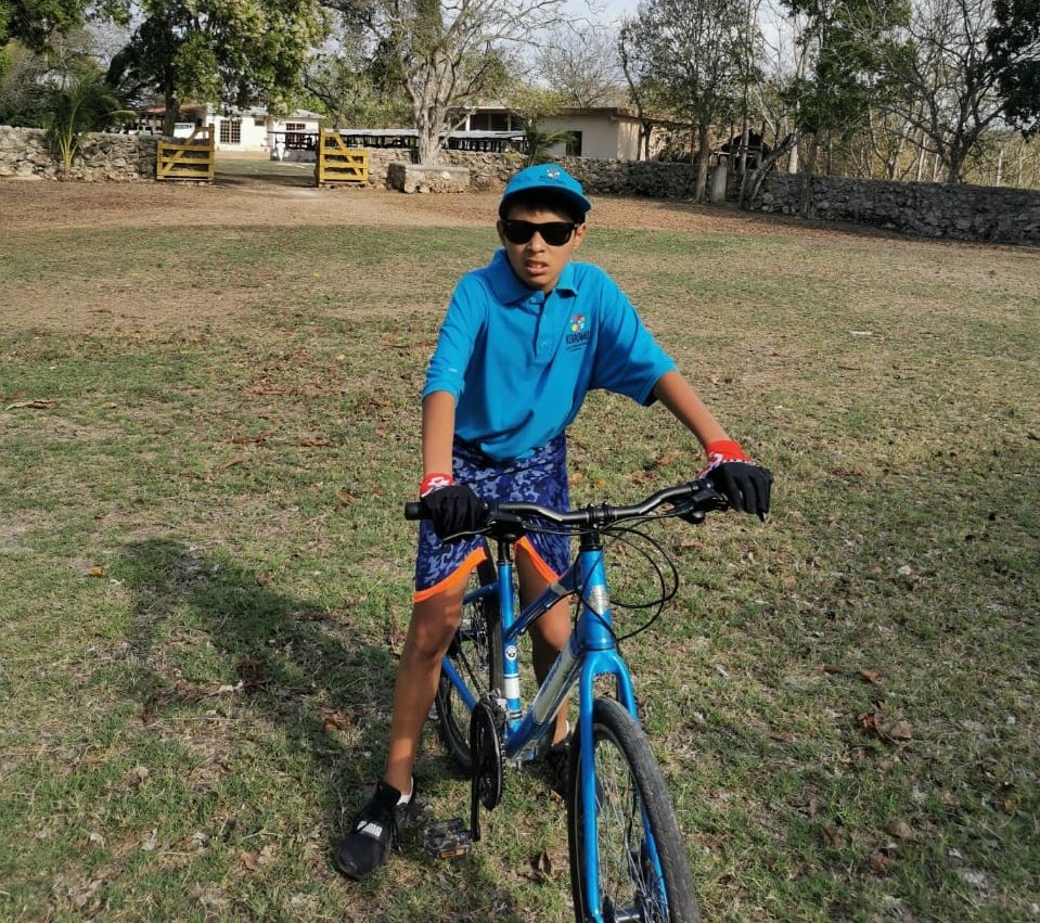 GMendicutiMX's tweet image. DIA MUNDIAL DE CONCIENTIZACIÓN DEL AUTISMO 

*Escúchame ..  en mi silencio . 
*En mi mirada perdida ... veme. 
*En mis movimientos y conductas .. Entiéndeme. 
*Nunca me aparto... Tu te  alejas