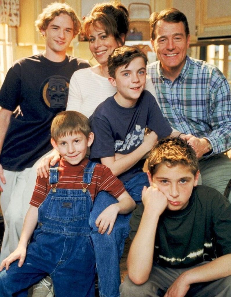 Snaptrox's tweet photo. Bon Twitter mettons fin au débat :

RT pour Malcolm ou AIME ce tweet si tu aimes boire ta pisse mettre des coups de pieds à tes darons et éventuellement ma famille d'abord https://t.co/ooLk4K7BQ6
