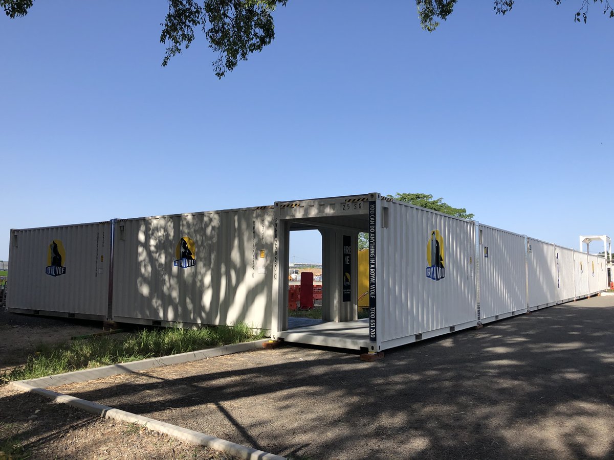 RoyalWolf_AUSNZ's tweet image. Customer had over 150 workers on site and were having issues with workers getting wet in the torrential rain.
RW inspected site 12/02, designed solution 13/02, order confirmed 15/02.
#royalwolf #shippingcontainersolutions #tailoredsolutions #hoardings #buildingandconstruction