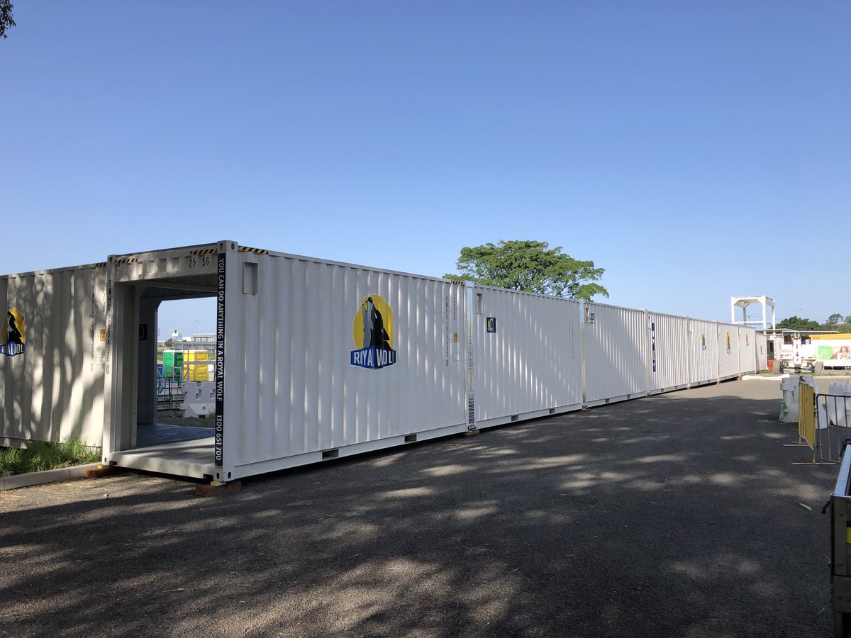 RoyalWolf_AUSNZ's tweet image. Customer had over 150 workers on site and were having issues with workers getting wet in the torrential rain.
RW inspected site 12/02, designed solution 13/02, order confirmed 15/02.
#royalwolf #shippingcontainersolutions #tailoredsolutions #hoardings #buildingandconstruction