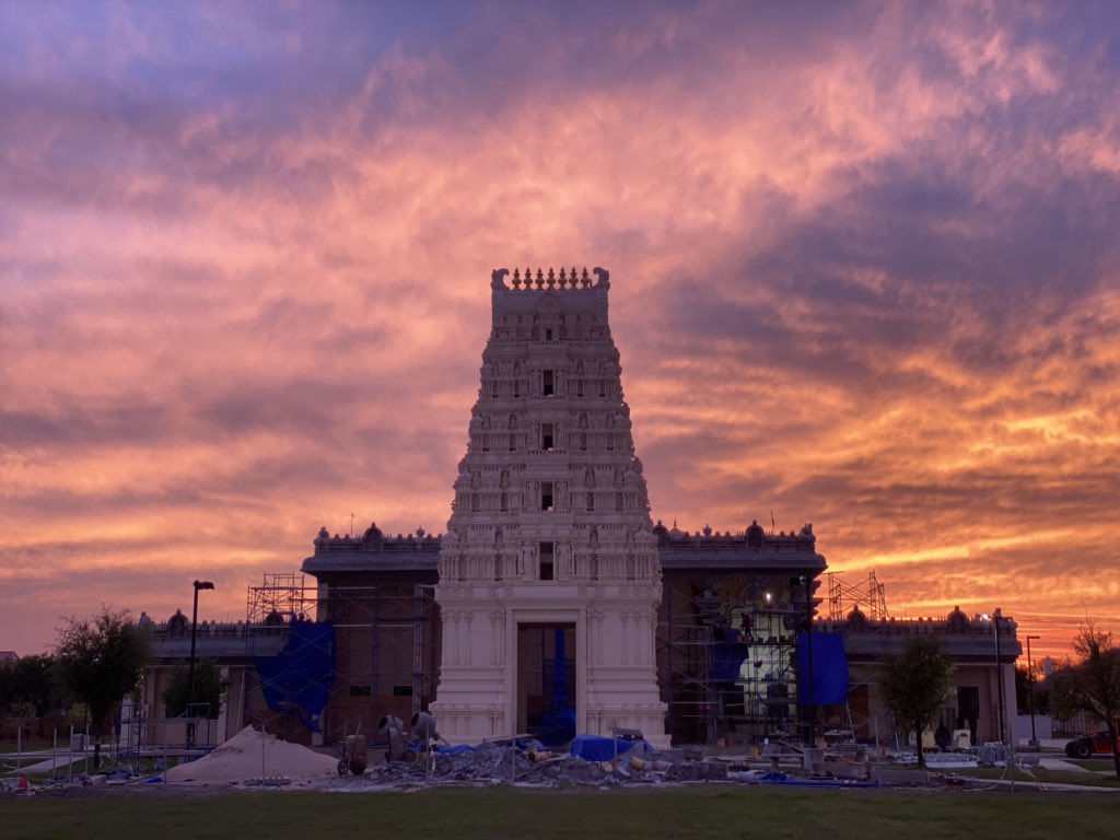 dallashanuman's tweet photo. Om Namo Hanumate Namaha!!!! https://t.co/l5SMs08b2m