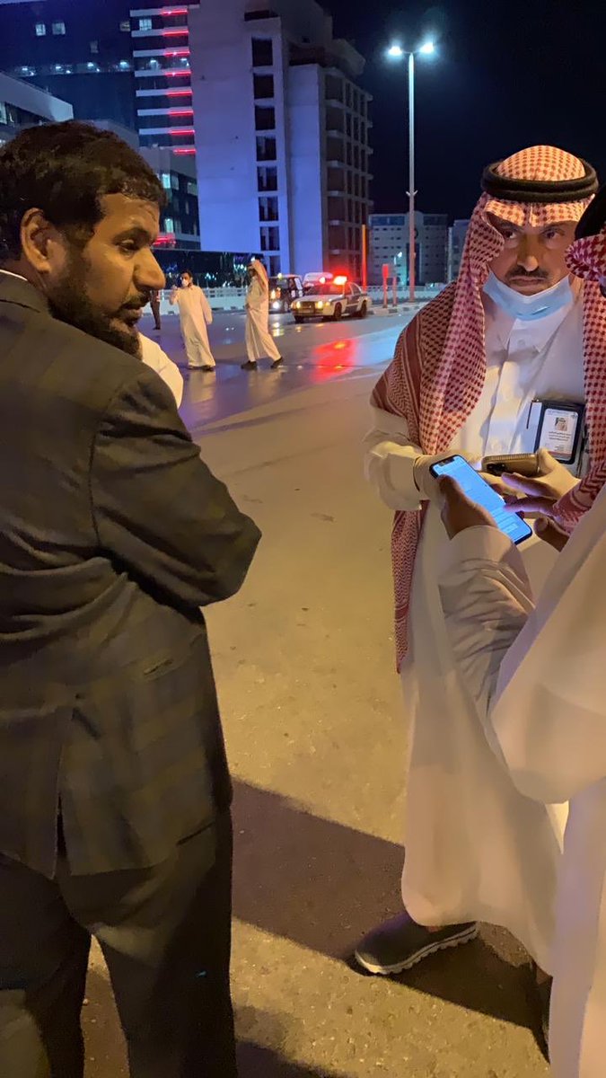 مطلق سليم الشلاحي، يبادر في تقديم أكثر من مليون لتر معقم من أجل مواجهة كورنا. 
 #الحملة_الدولية_ضد_كورونا