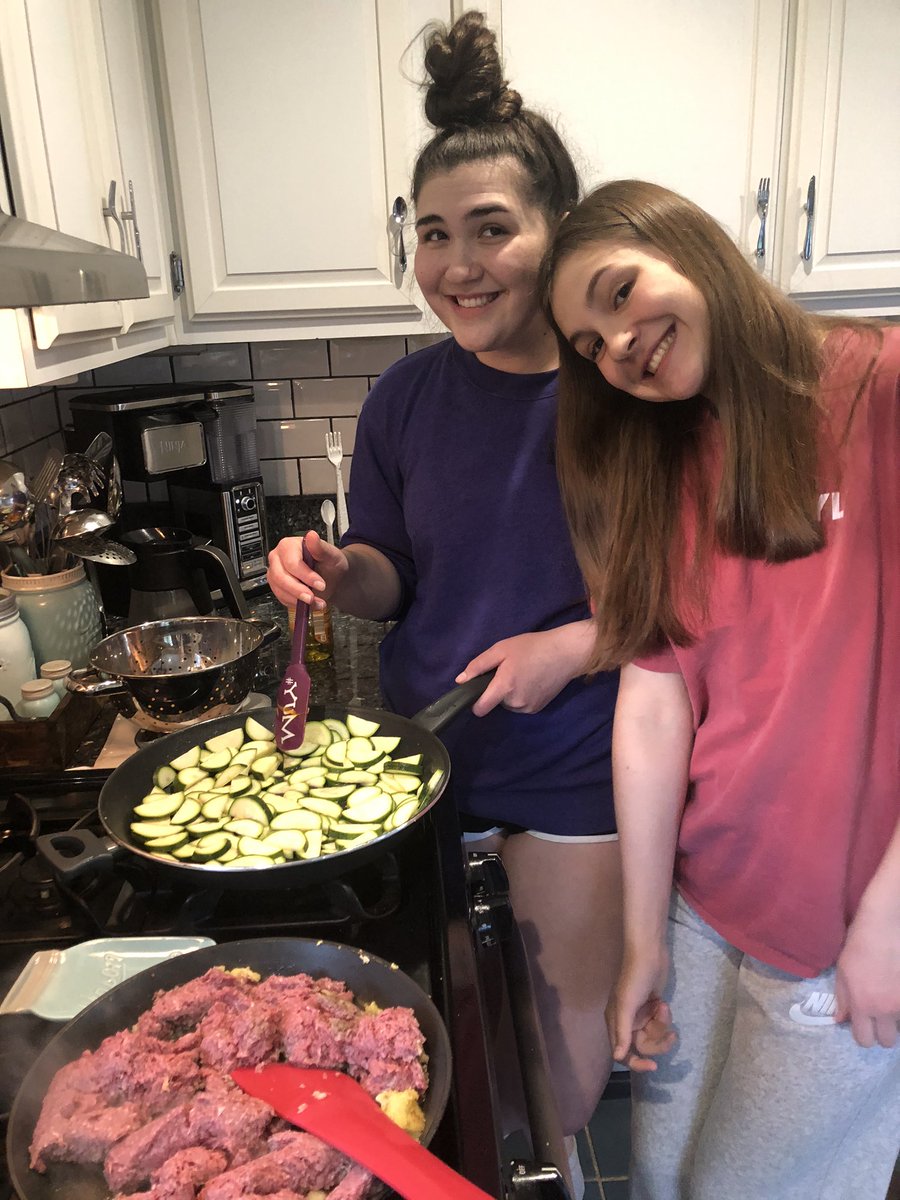 chrissacooks's tweet photo. I challenge you to join my family in cooking our way to cultural understanding π₯£π₯ Food functions as a universal language that can lead young minds on a delicious path of empathy & tolerance #SEL Tonight we explored Korean cuisine & made Korean beef bibimbap #MindfulKitchen https://t.co/nZlupINwRU