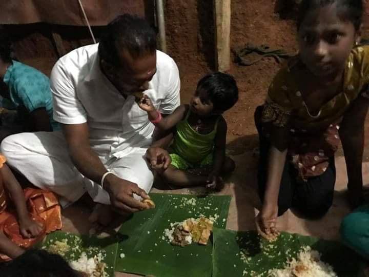 asky_badurdeen's tweet photo. Worrying that I’m not in the place where I can cast my vote to Palitha Thewarapperuma, man of kind, very first front liner for social service.
#Palitha Thewarapperuma
#lanka🇱🇰 https://t.co/3HYm6LagFr