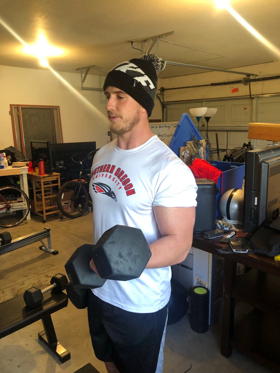 SWAG_merco's tweet photo. @SOU_Football LB @CollinCrown putting in work during this COVID-19 lockdown. It's good when we see our college players working hard and communicating with us. He will be a problem next season. @PassingDown @NAIA https://t.co/HPh5uApPgM