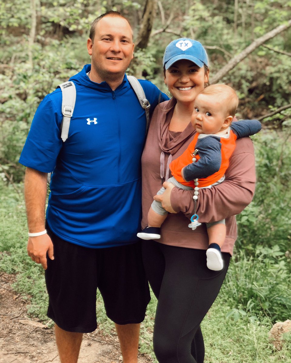 peytonpat18's tweet photo. Today’s workout: carry a 20 pound baby around for a 5 mile hike.. #AlreadySore https://t.co/Sgqcr8bOS1