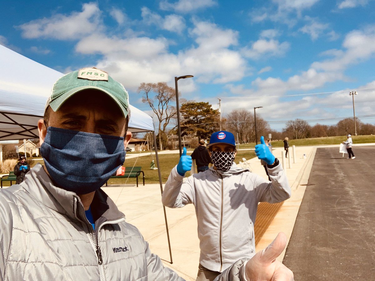 EricLarson23's tweet image. Very proud to work in a district that supports families in need. Today was a food pickup and delivery today for @ahsd25. It is amazing what can happen when communities come together! — #d25itspersonal @PrincipalKaese