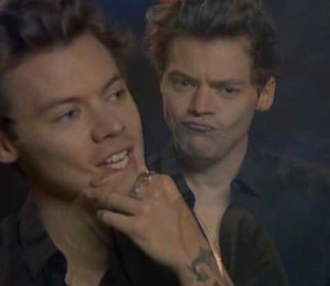 dramaqueendi's tweet photo. @LAOnAir A Harry no le gusta esto https://t.co/E5ttuHsucU