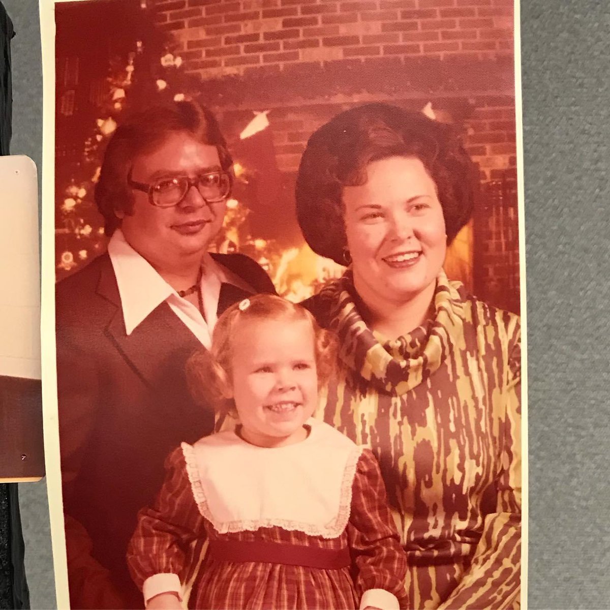 gtownjmo's tweet photo. My dad &amp; that collar 😂 Jr Prom &amp; Sr pic 😳 #BigHair #BigCollars @GhsSpiritParade #WayBack1992 https://t.co/KtxDCJ7X9a