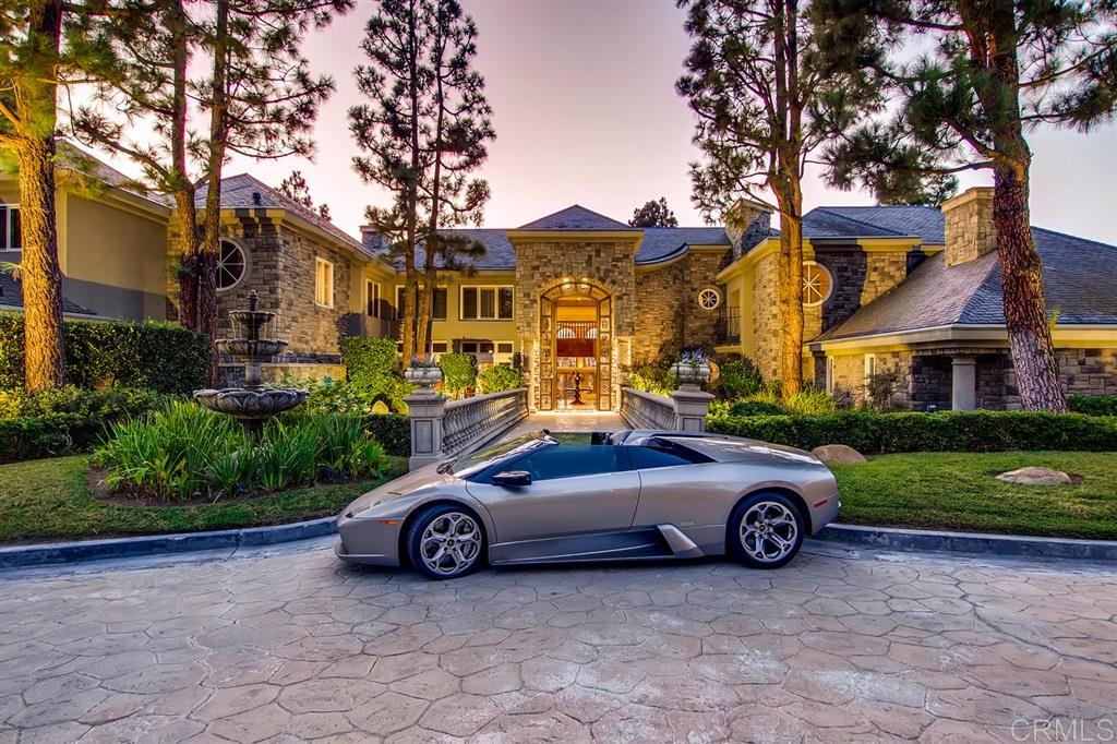LUXRE's tweet photo. Rancho Santa Fe, California - $8,565,000 USD https://t.co/xgpxJ27D33 https://t.co/SvtSosFYxy